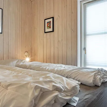 10 Person In Aakirkeby Holiday home *