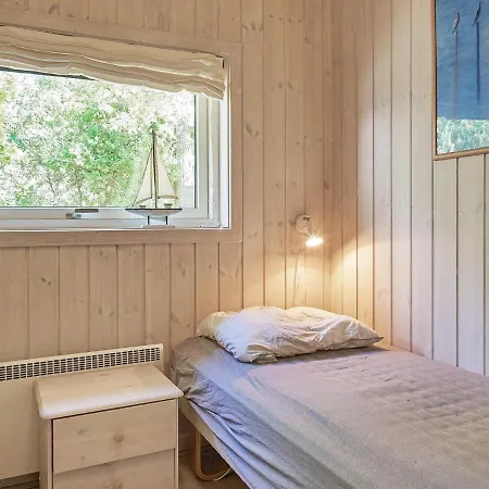 10 Person In Aakirkeby Holiday home