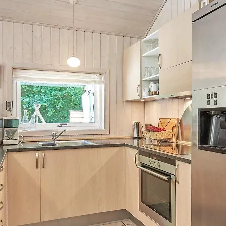 10 Person In Aakirkeby Holiday home *