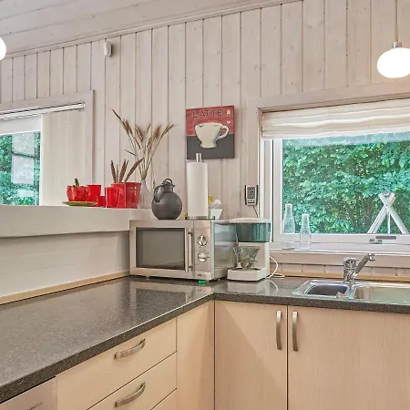 10 Person In Aakirkeby Holiday home *