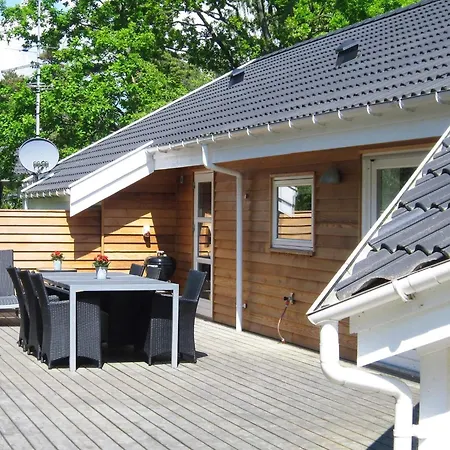 5 Star In Aakirkeby Vester Somarken